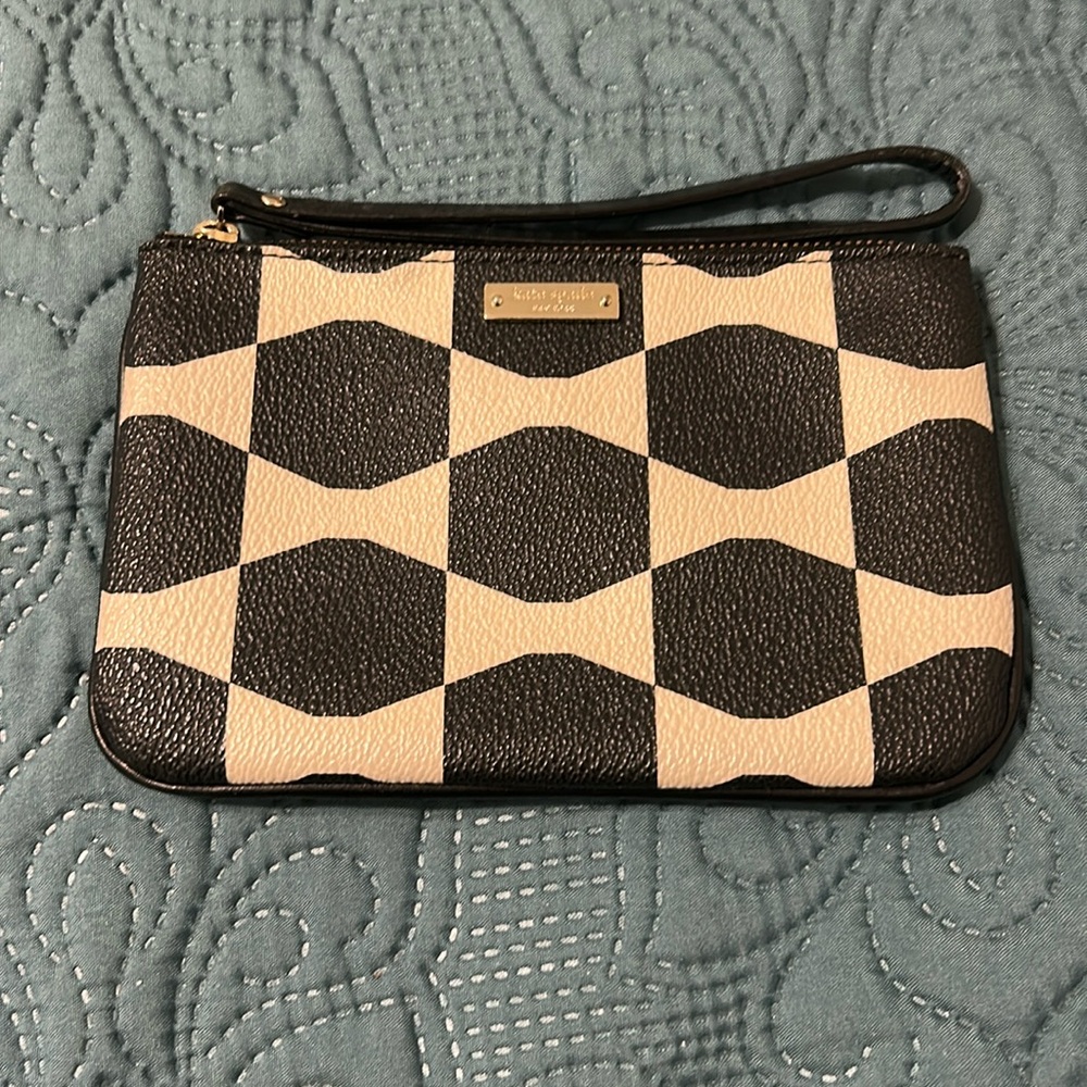 Black and white Kate Spade wristlet
